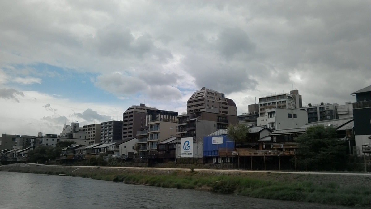 フリー写真素材:京都市鴨川(TW710EBS)