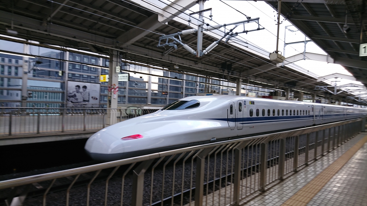 東海道新幹線N700A:フリー写真素材