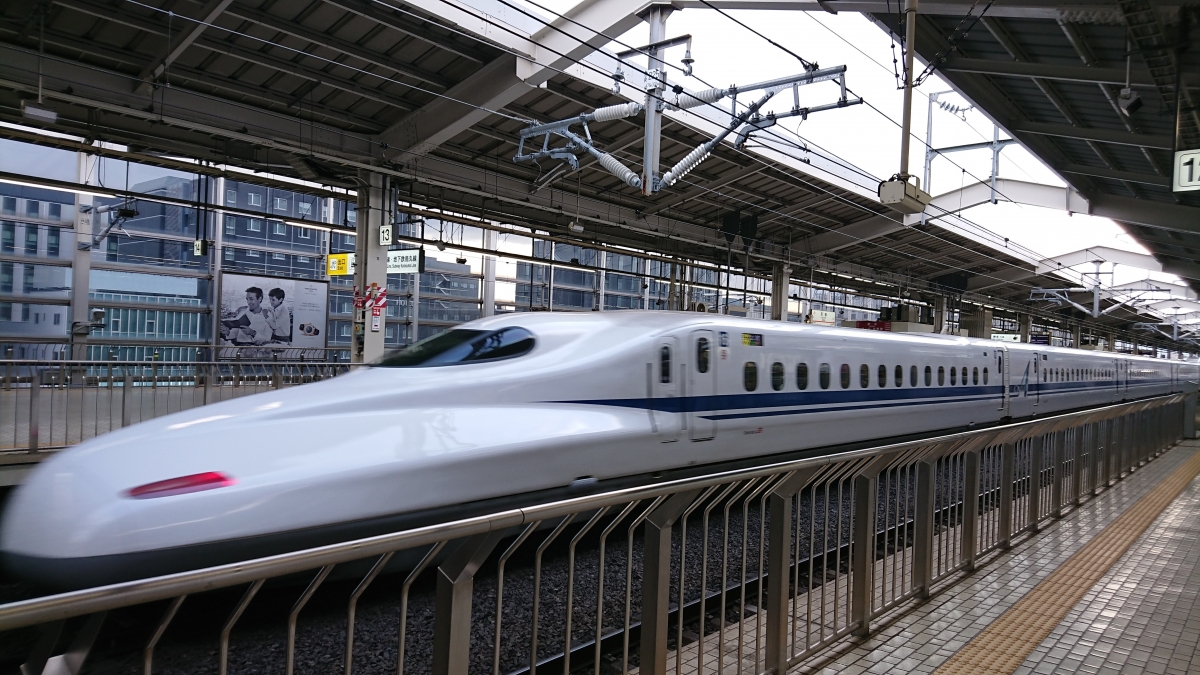 東海道新幹線N700A:フリー写真素材