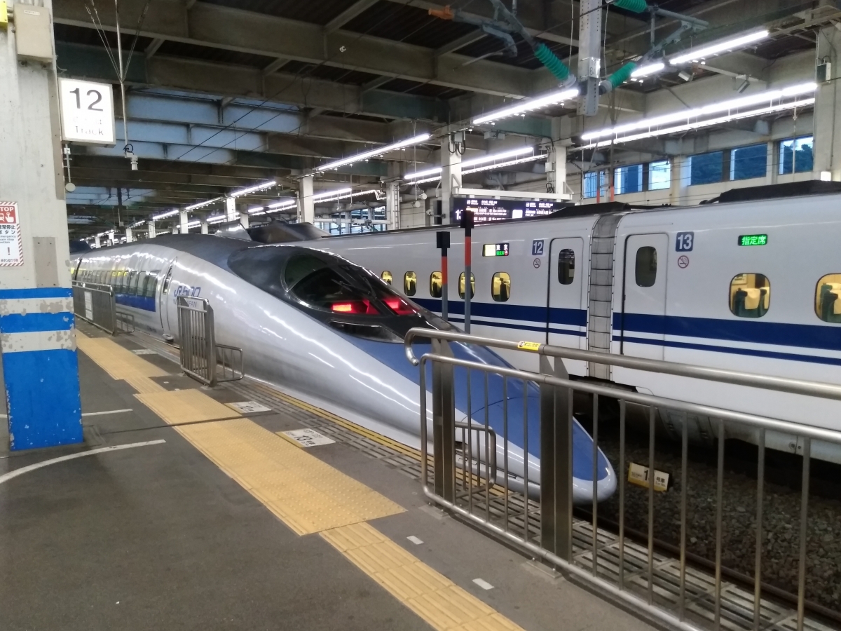 山陽新幹線500系:フリー写真素材(広島駅)